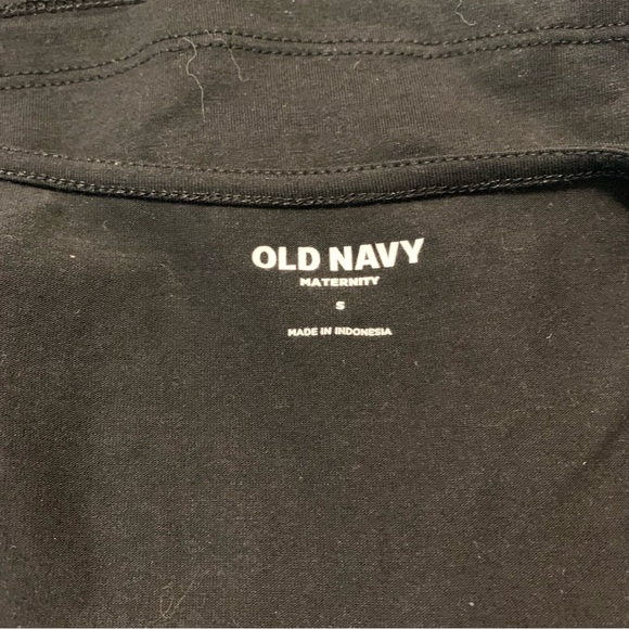 NWT Old Navy Maternity Black Twist Front Top - Picture 3 of 5